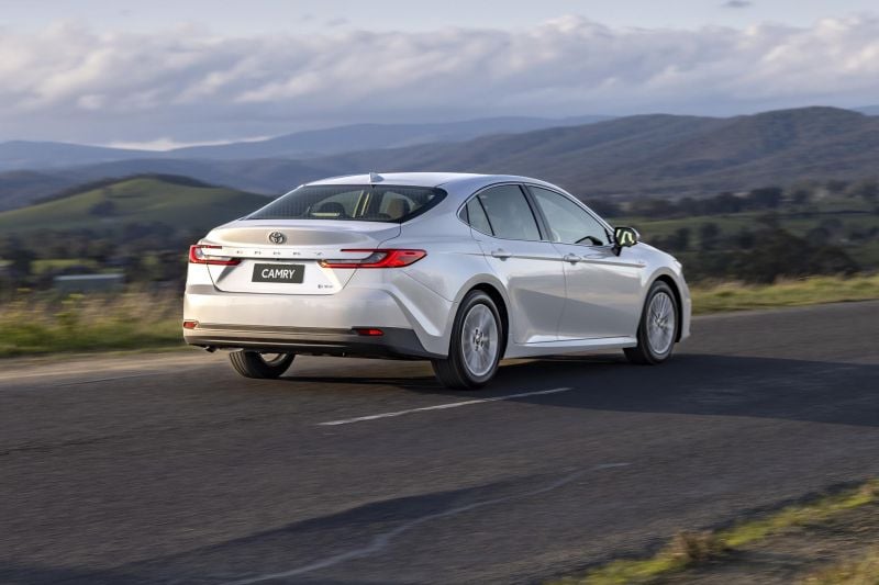 2025 Toyota Camry Hybrid