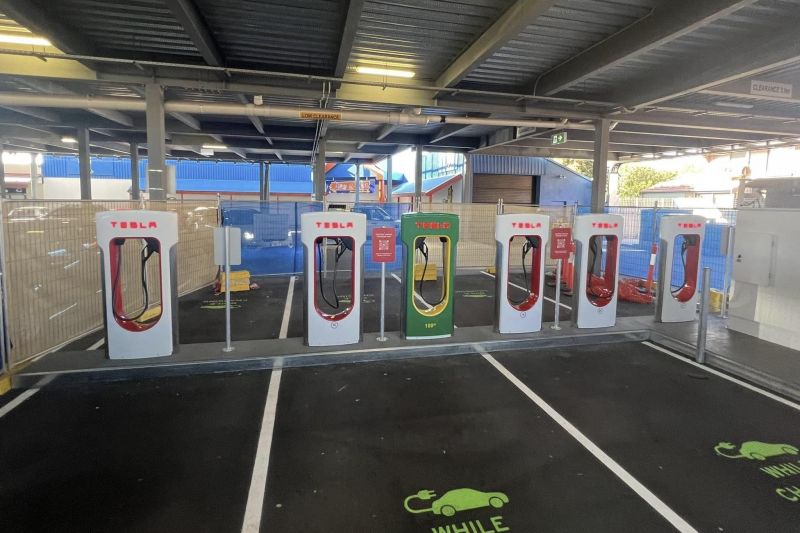 Tesla celebrates major Supercharger milestone in Australia