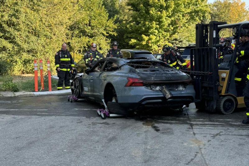 Audi e-tron GT EV bursts into flames during service