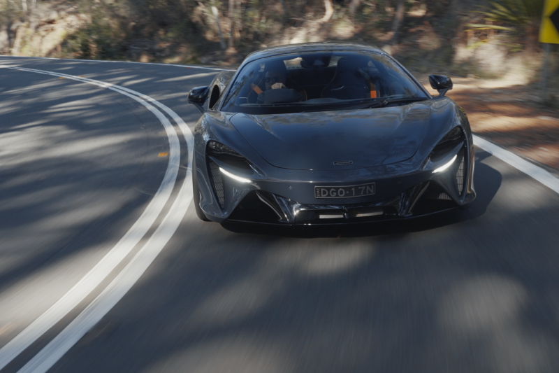 2025 McLaren Artura: Quick drive