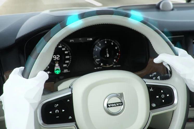 Study shows how new car safety tech is driving people to distraction