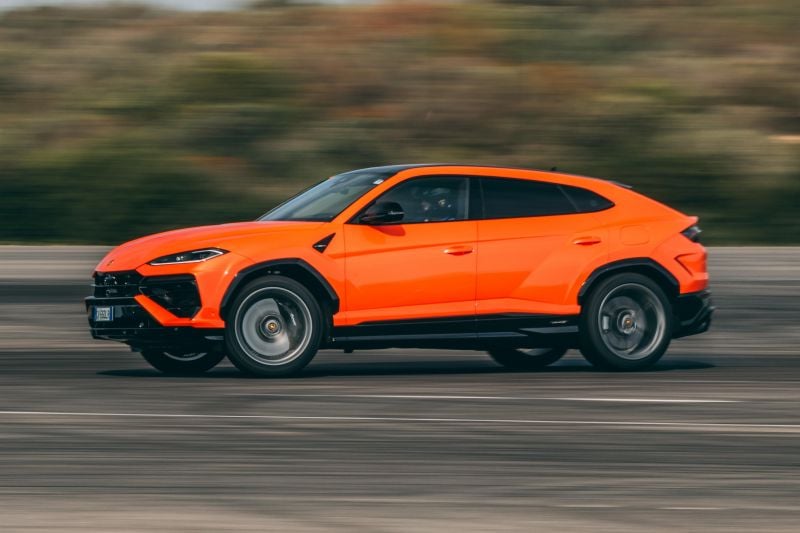 2025 Lamborghini Urus SE