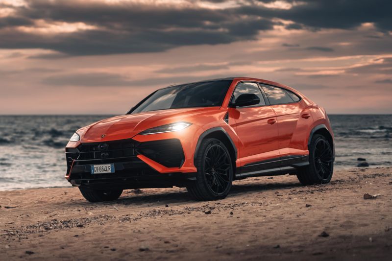 2025 Lamborghini Urus SE