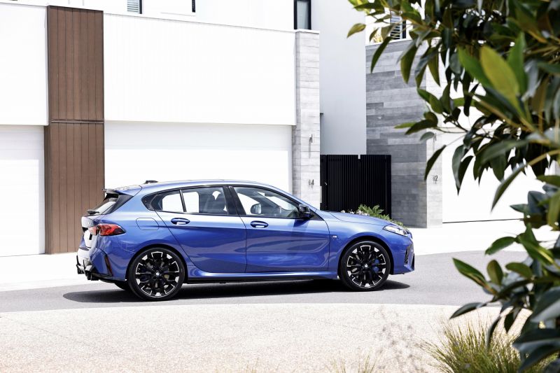 2025 BMW M135 xDrive