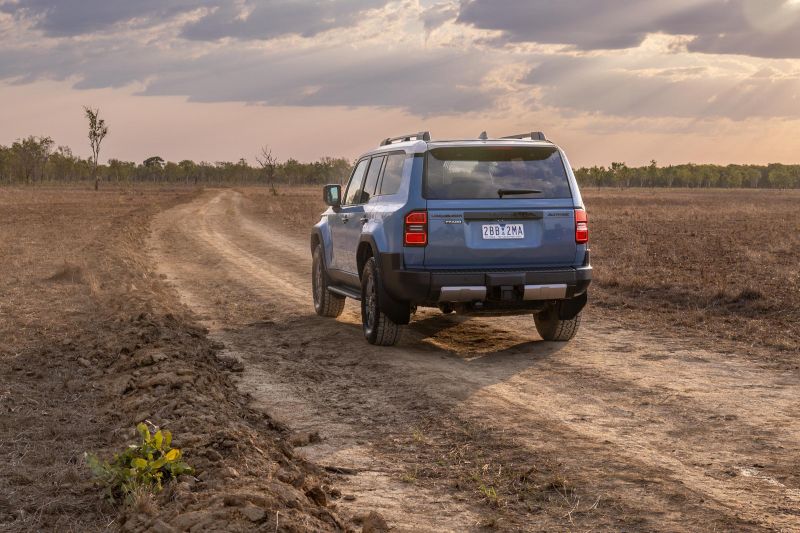 2025 Toyota LandCruiser Prado VX