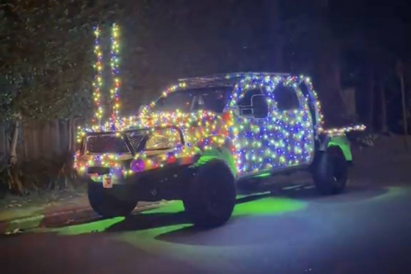 Is it legal to put Christmas lights on your car?