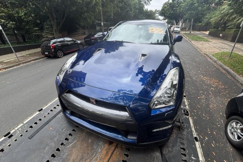 Police impound Nissan GT-R after near 190km/h motorway blast