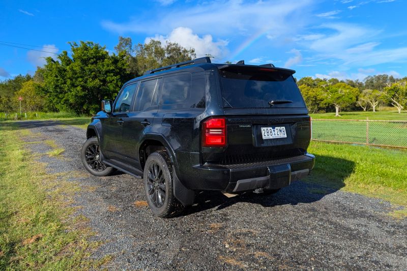 2025 Toyota LandCruiser Prado VX