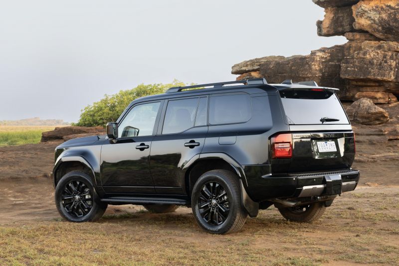 2025 Toyota LandCruiser Prado VX