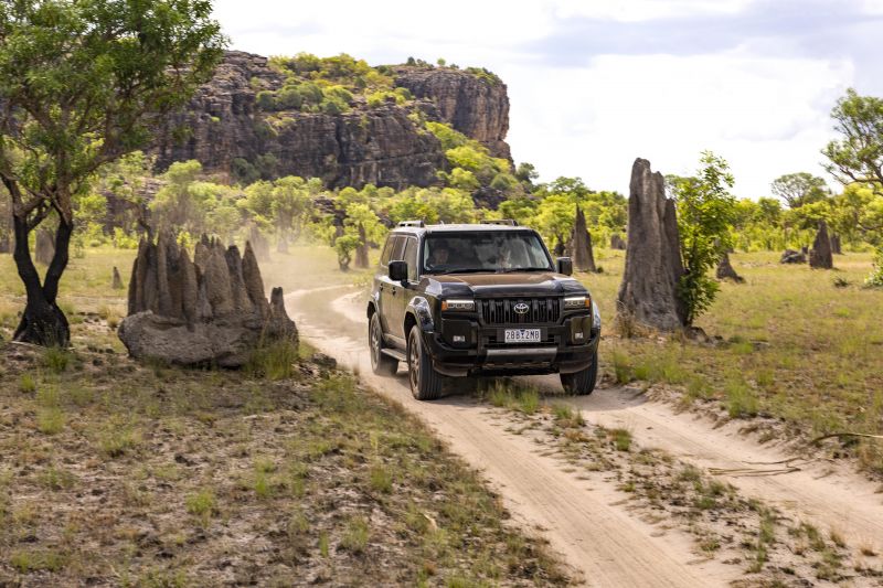 2025 Toyota LandCruiser Prado VX