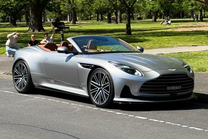 2025 Aston Martin DB12 Volante