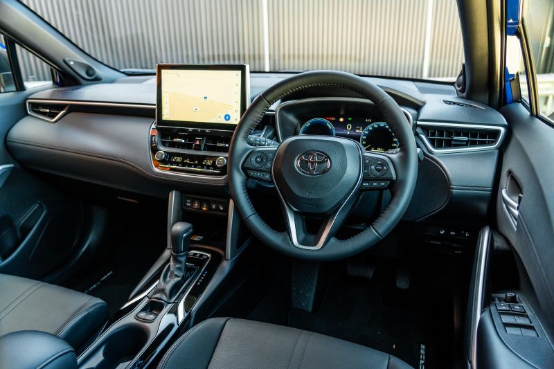 2025 Toyota Corolla Cross Atmos Hybrid AWD