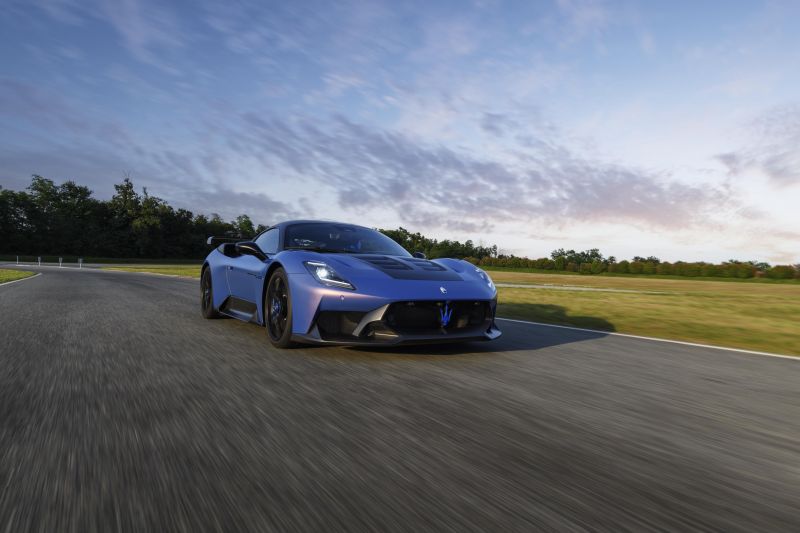 2025 Maserati MC20 GT2 Stradale Review