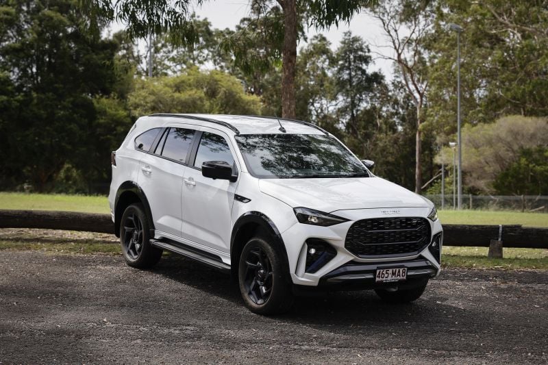 2025 Isuzu MU-X X-Terrain