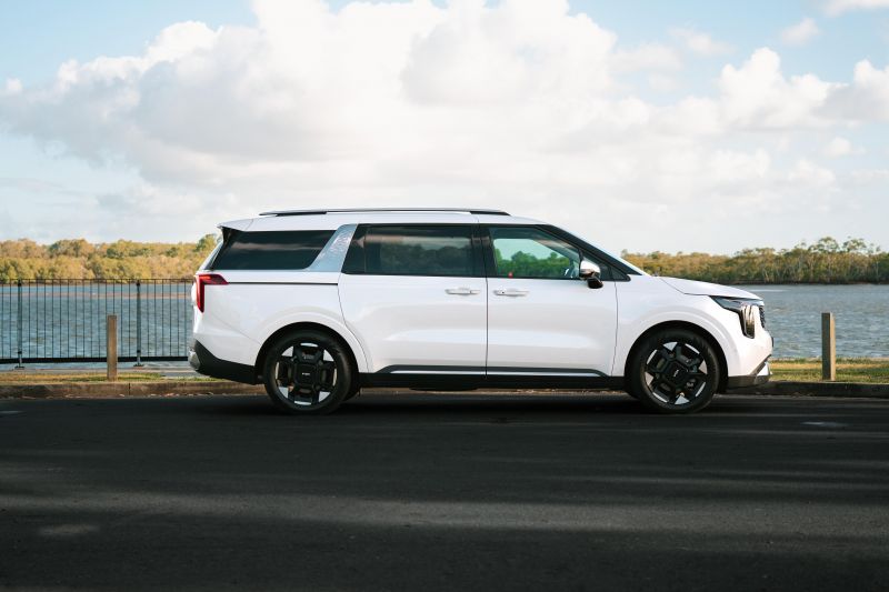 2026 Kia Carnival price and specs