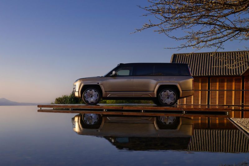 BYD's luxury off-road range-extender EV gets stretched