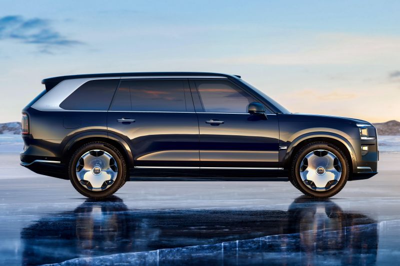 Zeekr 9X large SUV is Chinese brand's first hybrid, and it looks like a Rolls-Royce