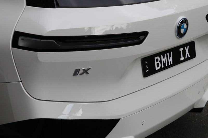 2023 BMW iX xDRIVE40 SPORT