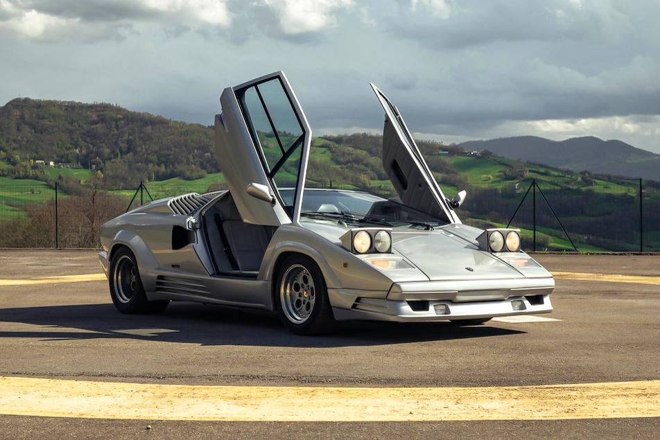 1990 Lamborghini Countach review