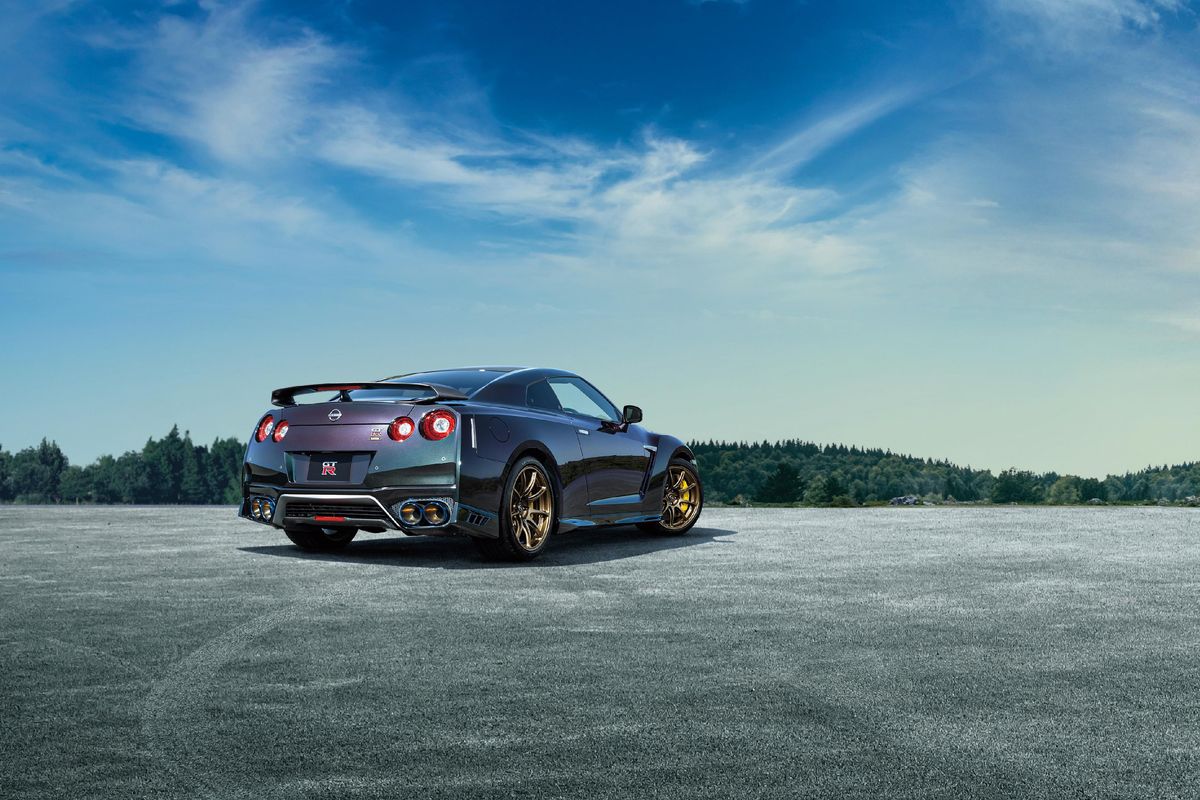 2021-09-2022-nissan-gt-r-4.jpg