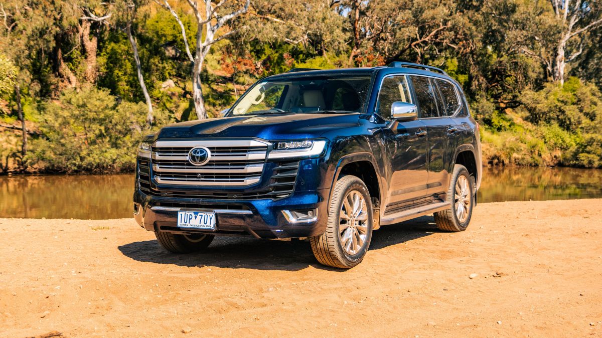 Sahara です 2022 Toyota LandCruiser 300 Series Sahara ZX review