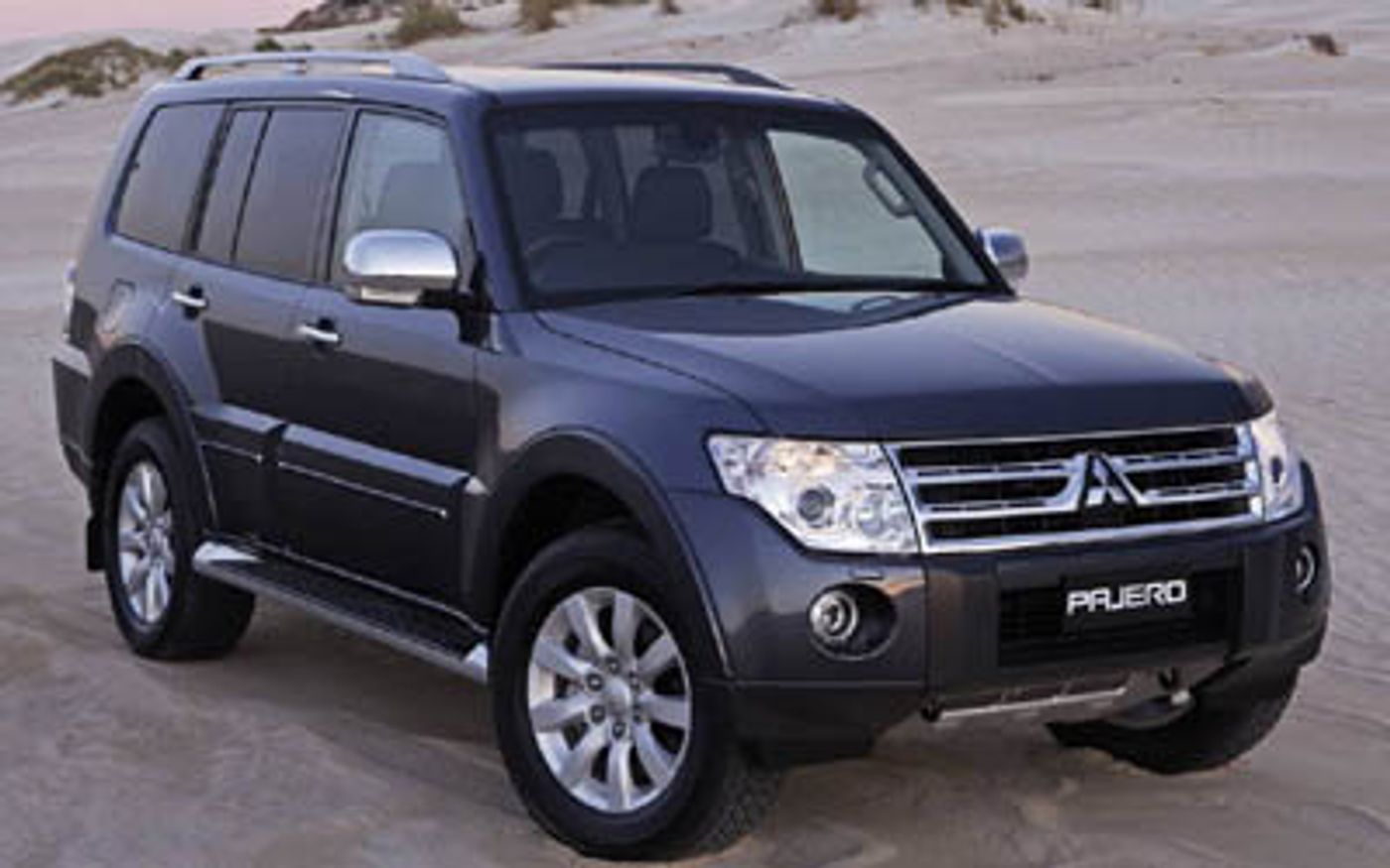 Hero image of a new Mitsubishi Pajero GLX (2010) price & specs available with CarExpert deals.
