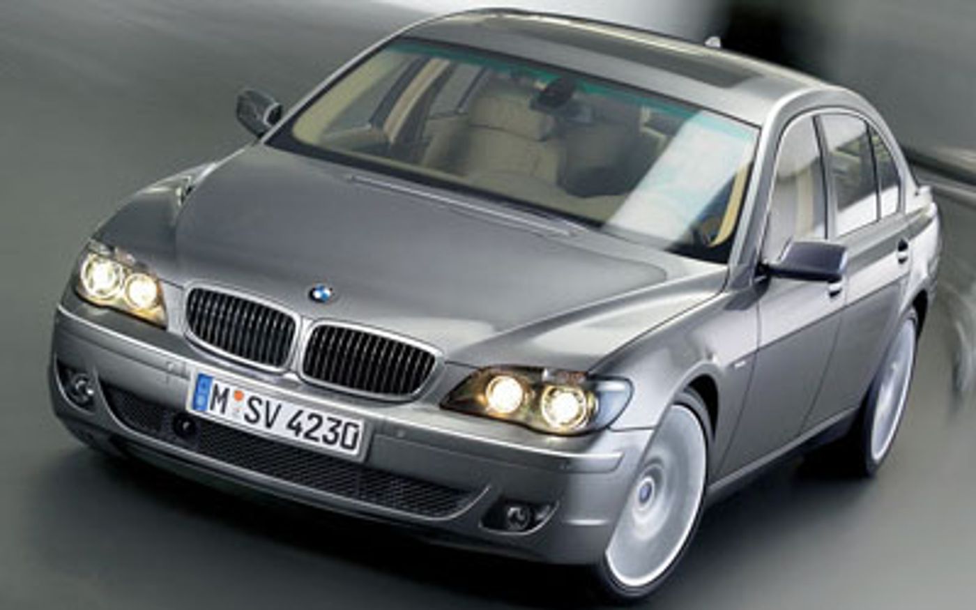 Hero image of a new BMW 7 Series Base (2005) price & specs available with CarExpert deals.