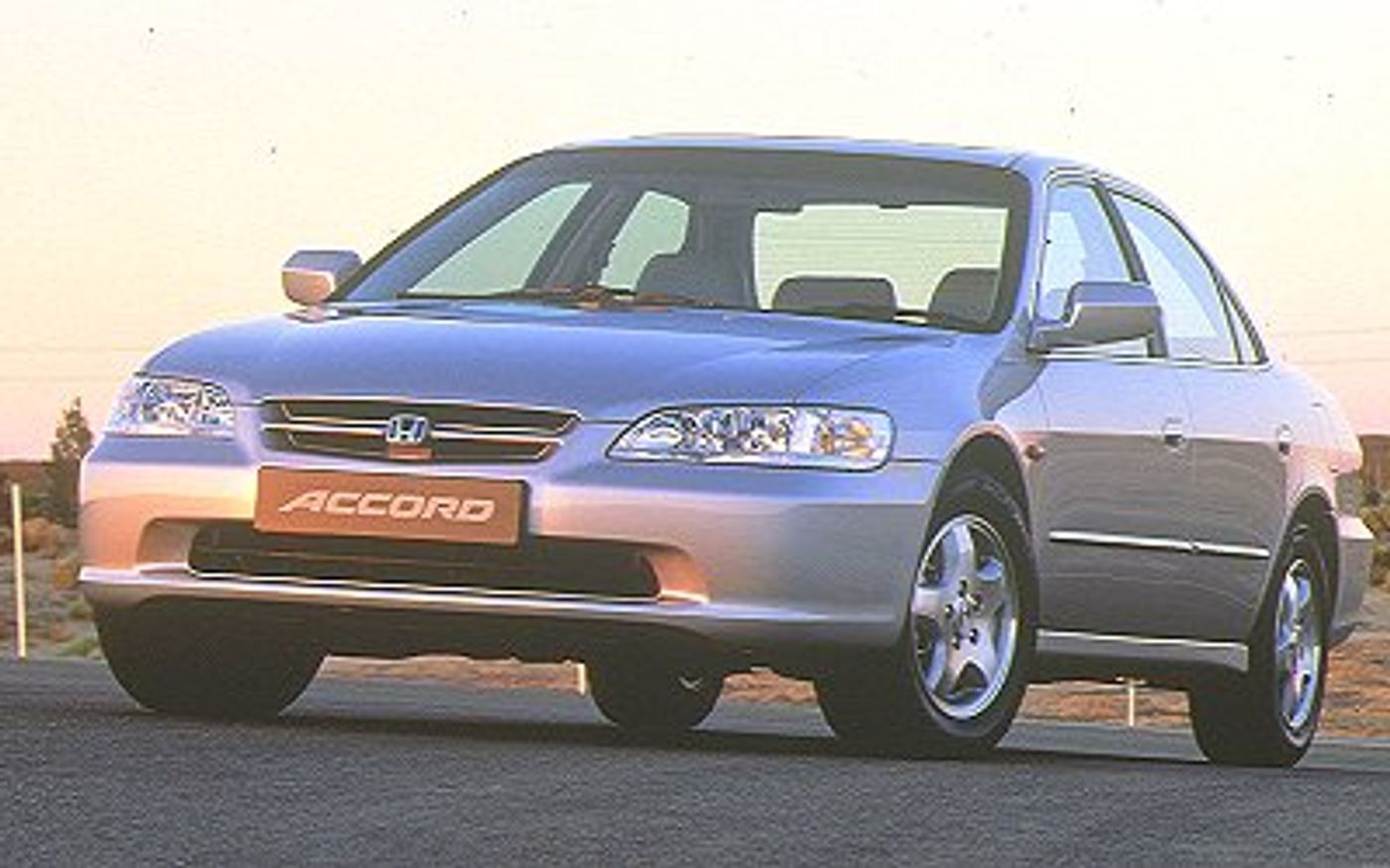 Hero image of a new Honda Accord V6 (2000) price & specs available with CarExpert deals.