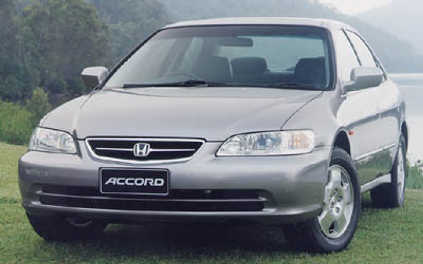 Hero image of a new Honda Accord V6L (2002) price & specs available with CarExpert deals.