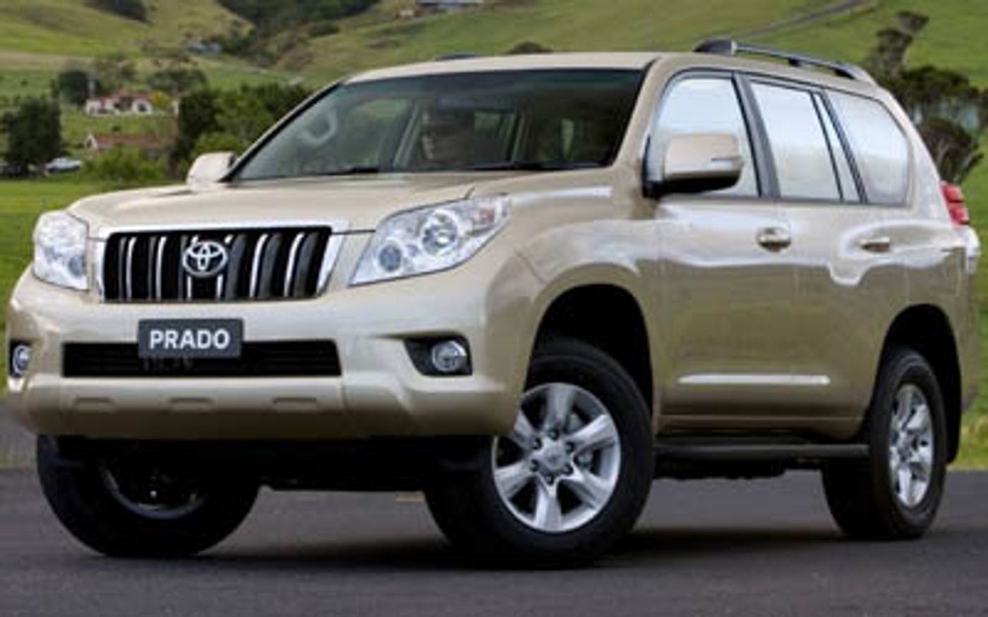 Hero image of a new Toyota LandCruiser Prado GXL (2010) price & specs available with CarExpert deals.