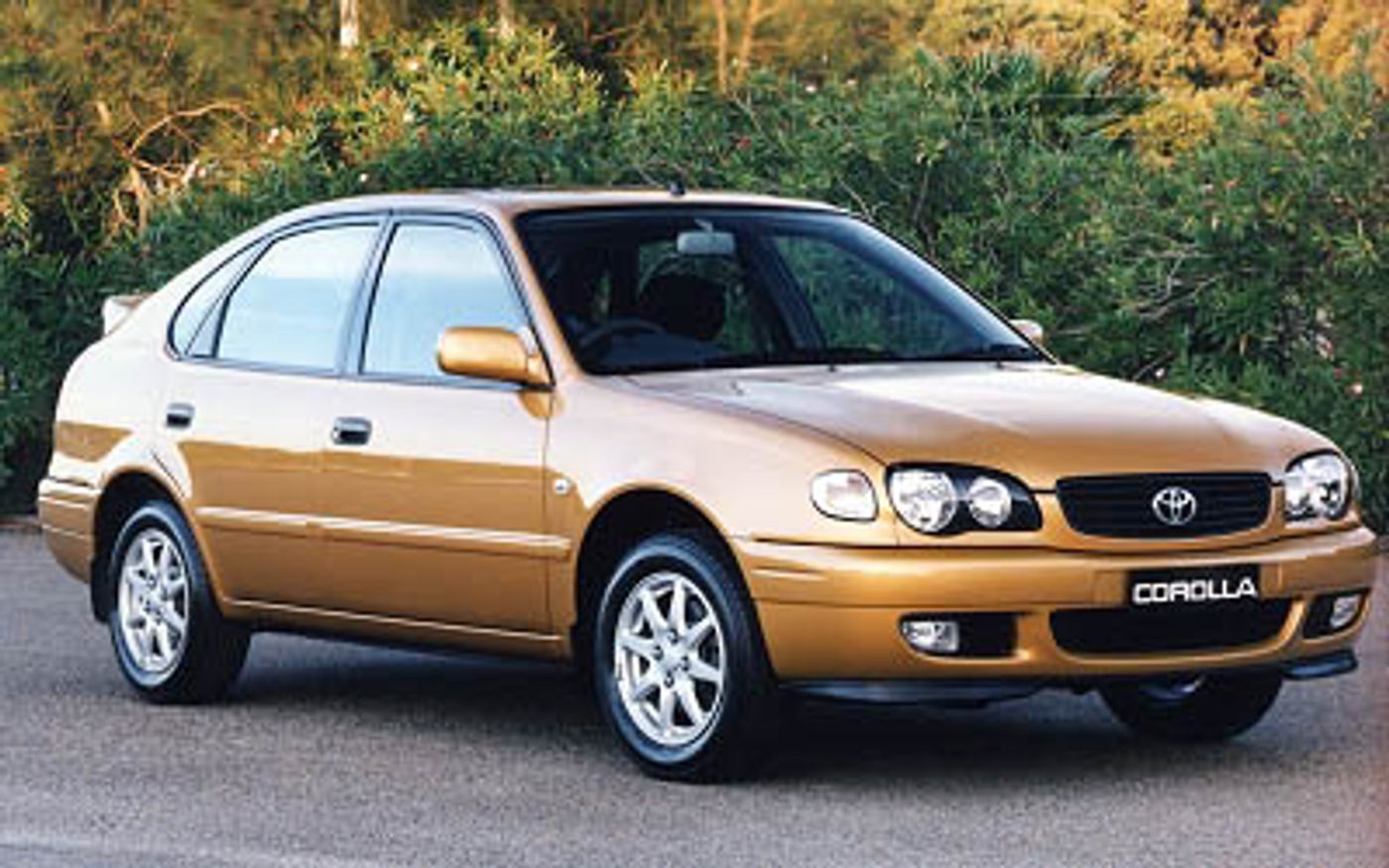 Hero image of a new Toyota Corolla Levin (2000) price & specs available with CarExpert deals.