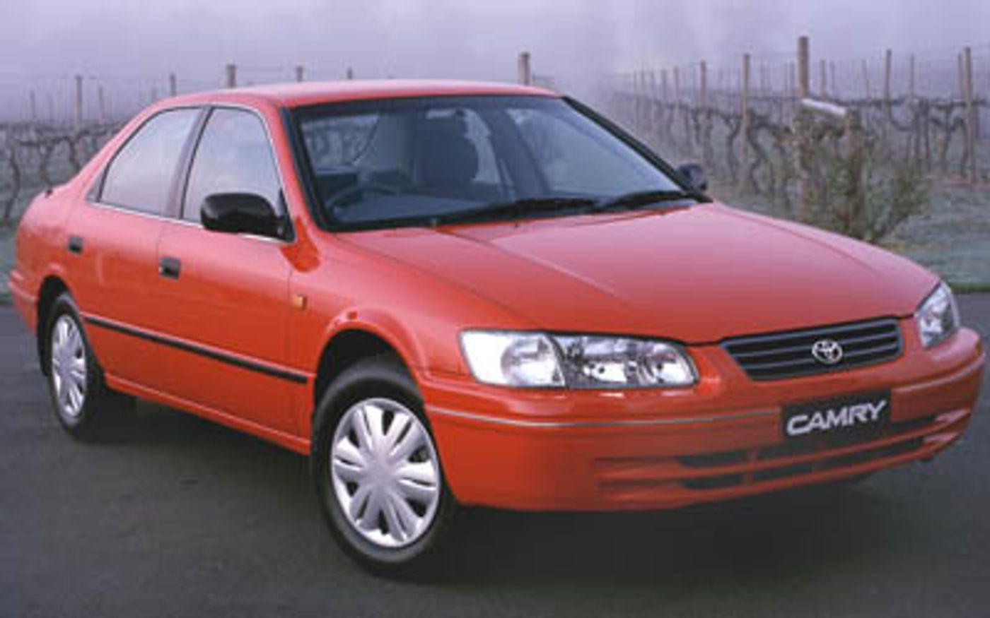 Hero image of a new Toyota Camry CSi (2000) price & specs available with CarExpert deals.