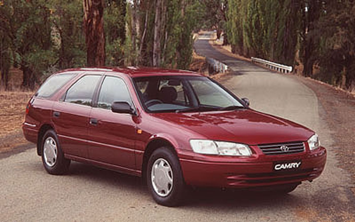 Hero image of a new Toyota Camry CSi (1998) price & specs available with CarExpert deals.