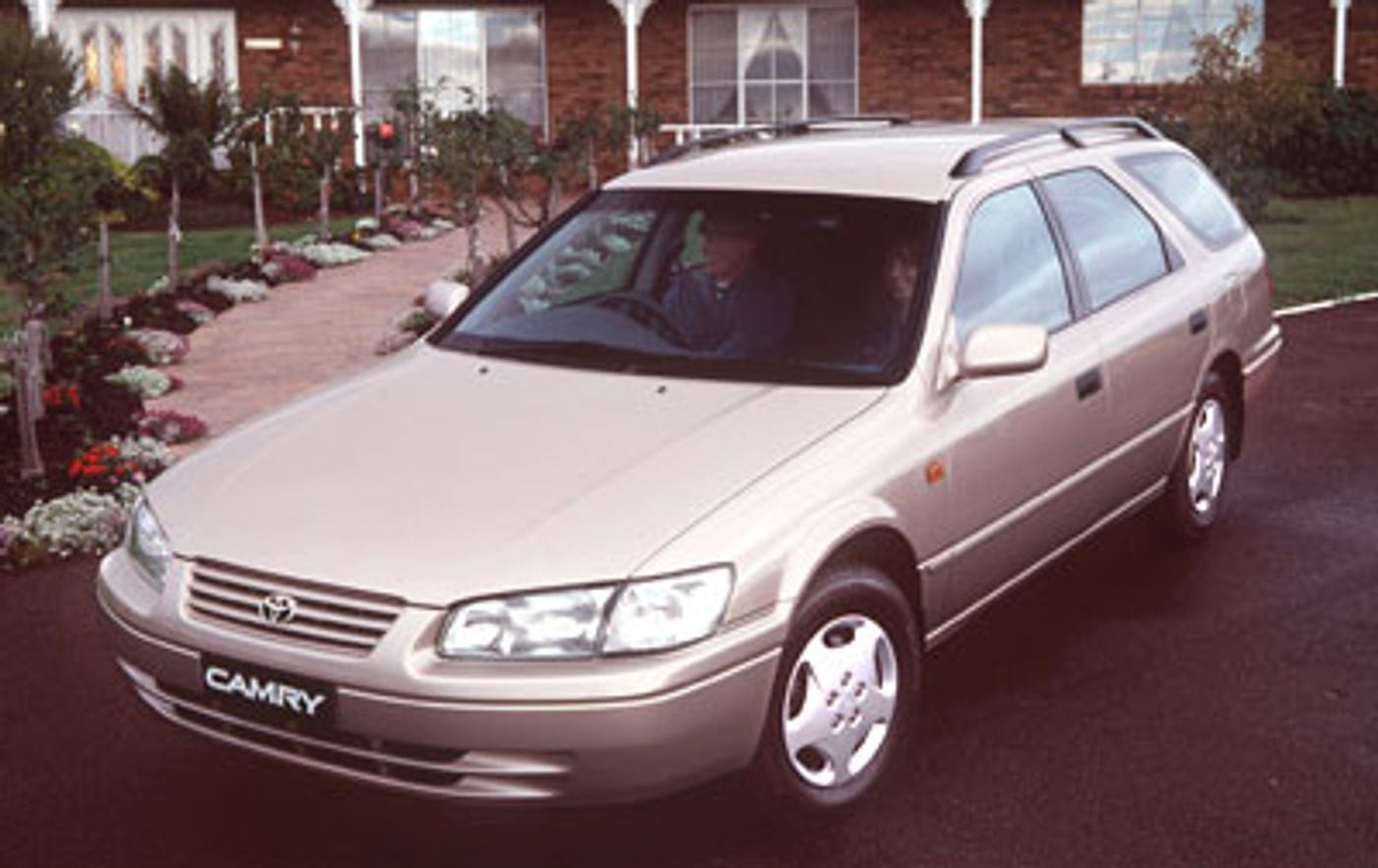 Hero image of a new Toyota Camry CSX (1998) price & specs available with CarExpert deals.