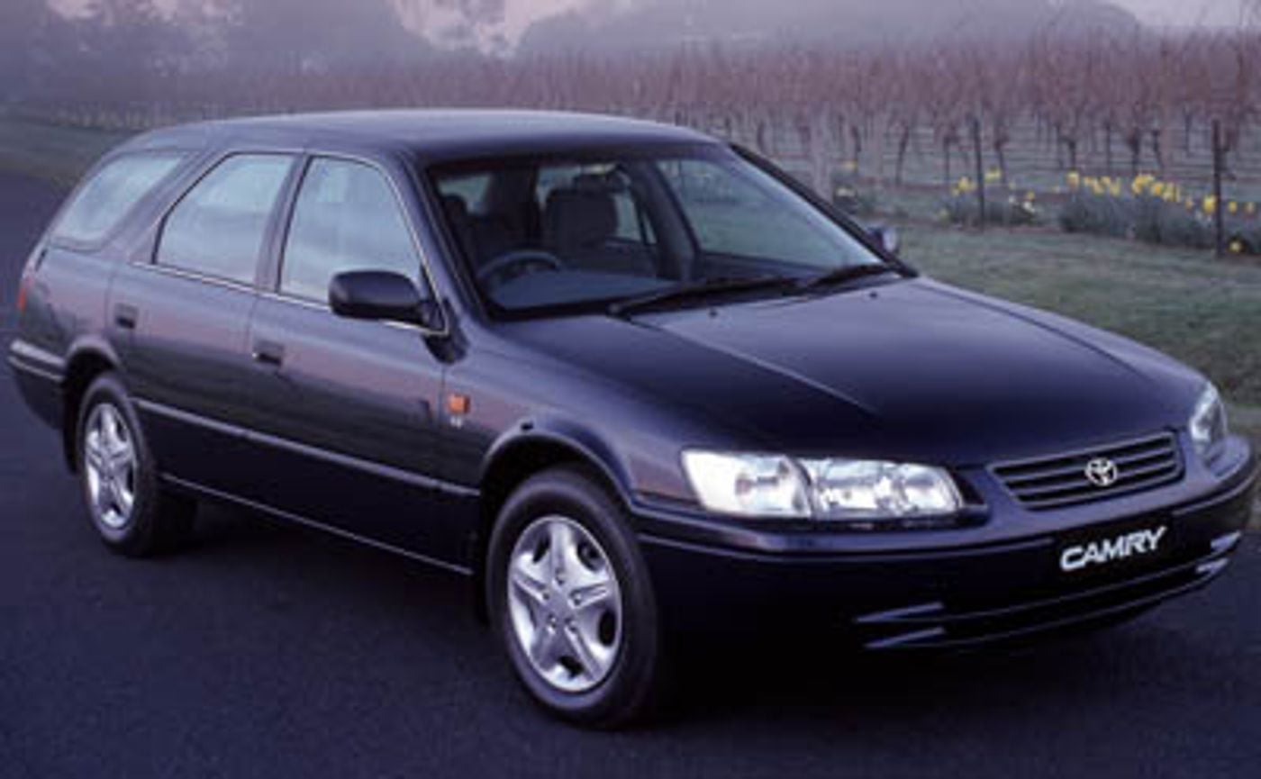 Hero image of a new Toyota Camry CSX (2000) price & specs available with CarExpert deals.