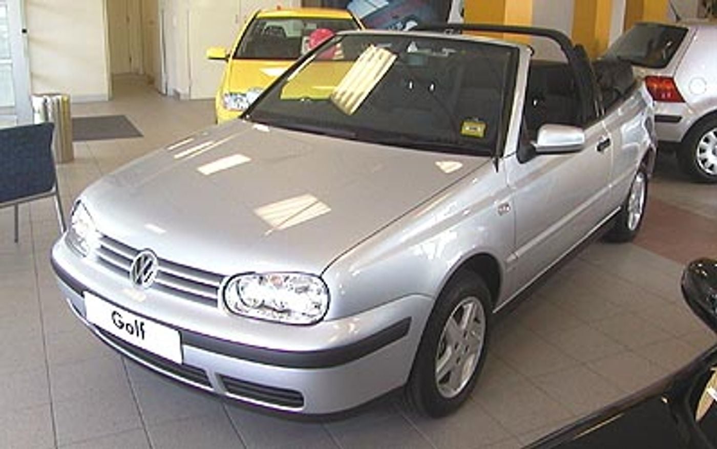Hero image of a new Volkswagen Golf GL (2002) price & specs available with CarExpert deals.