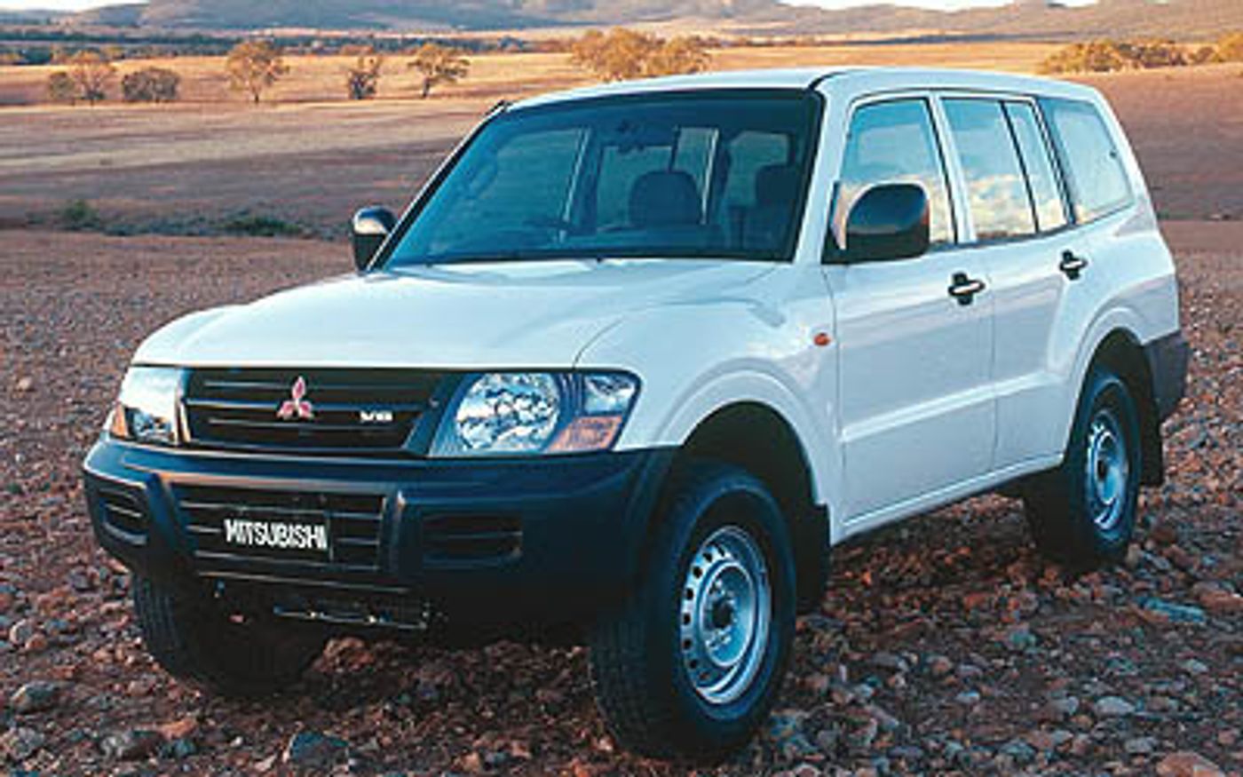 Hero image of a new Mitsubishi Pajero GL (2002) price & specs available with CarExpert deals.