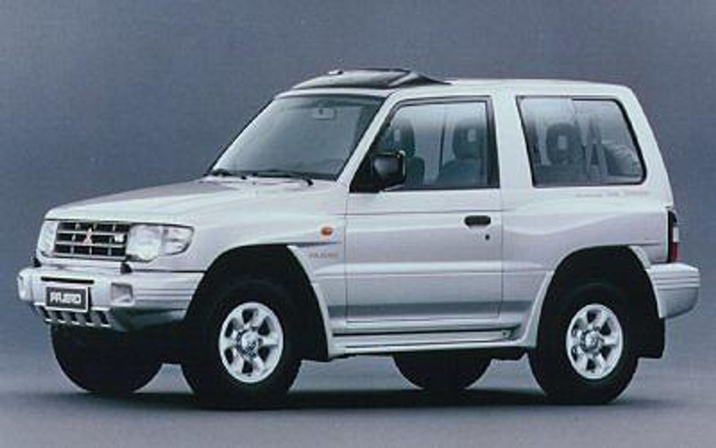 Hero image of a new Mitsubishi Pajero GLS (1999) price & specs available with CarExpert deals.