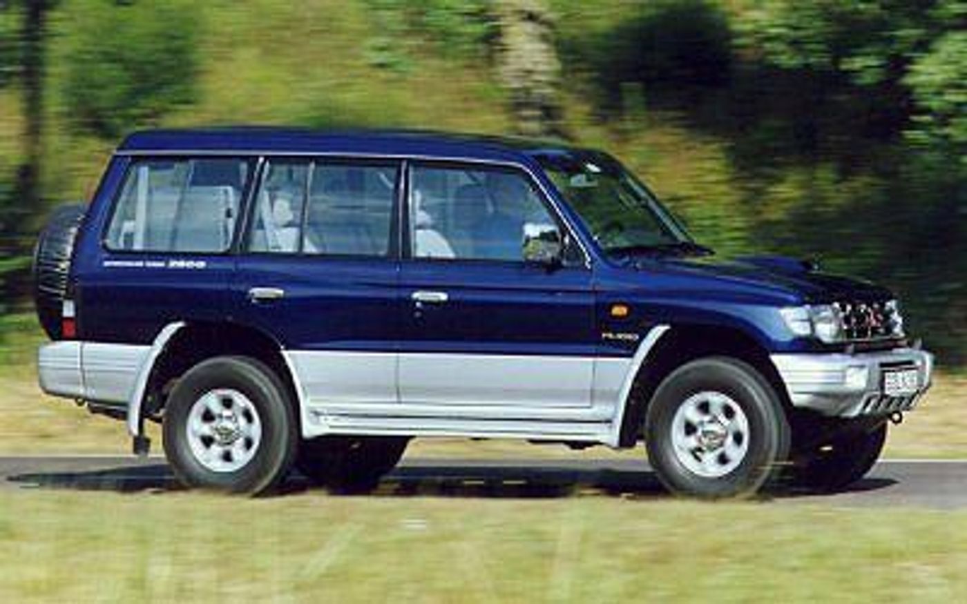 Hero image of a new Mitsubishi Pajero GLS (1999) price & specs available with CarExpert deals.