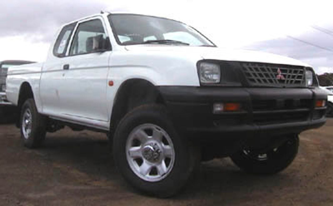 Hero image of a new Mitsubishi Triton GLX (2003) price & specs available with CarExpert deals.
