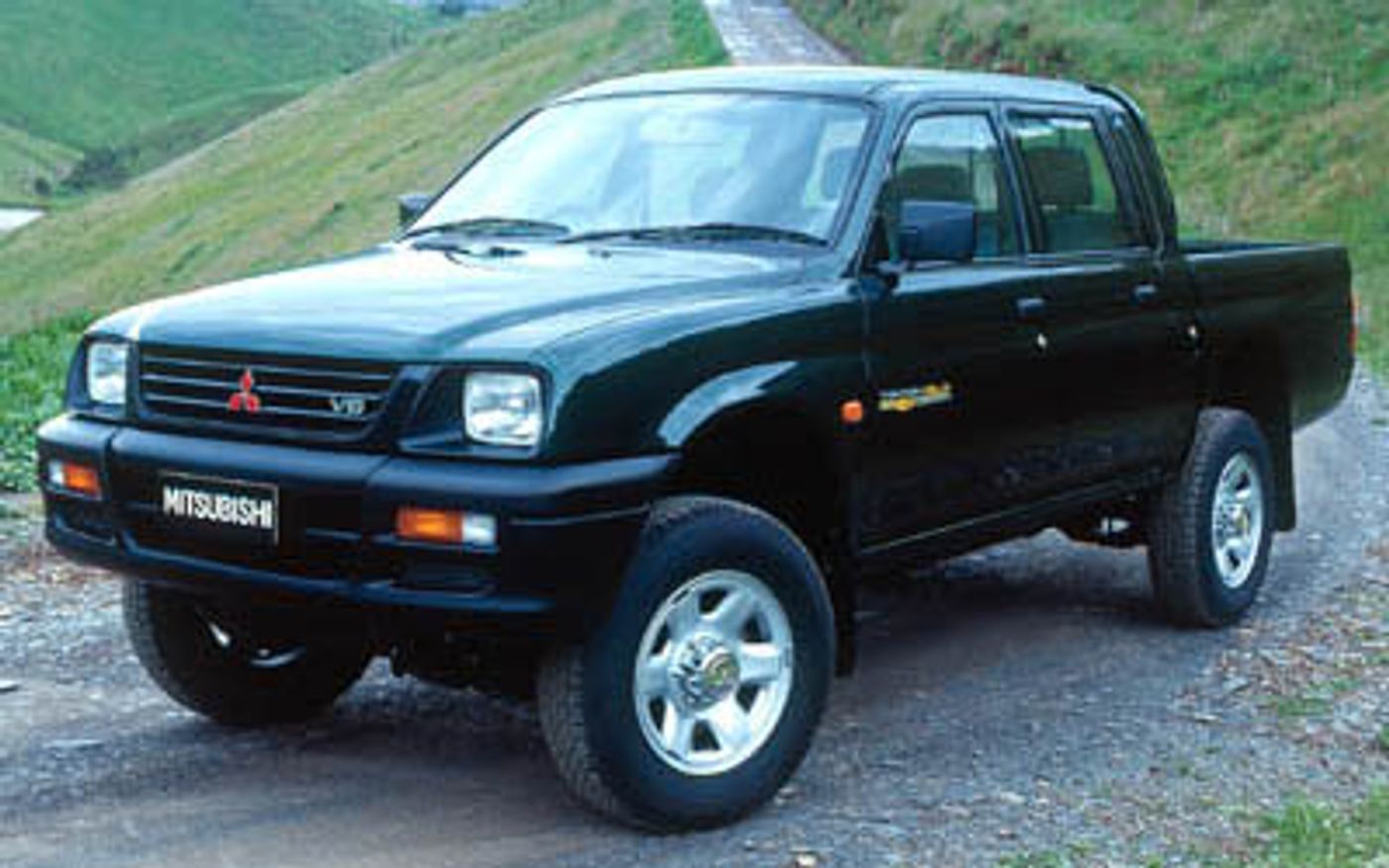 Hero image of a new Mitsubishi Triton GLX (2001) price & specs available with CarExpert deals.