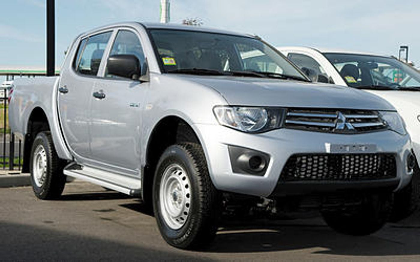Hero image of a new Mitsubishi Triton GLX (2013) price & specs available with CarExpert deals.