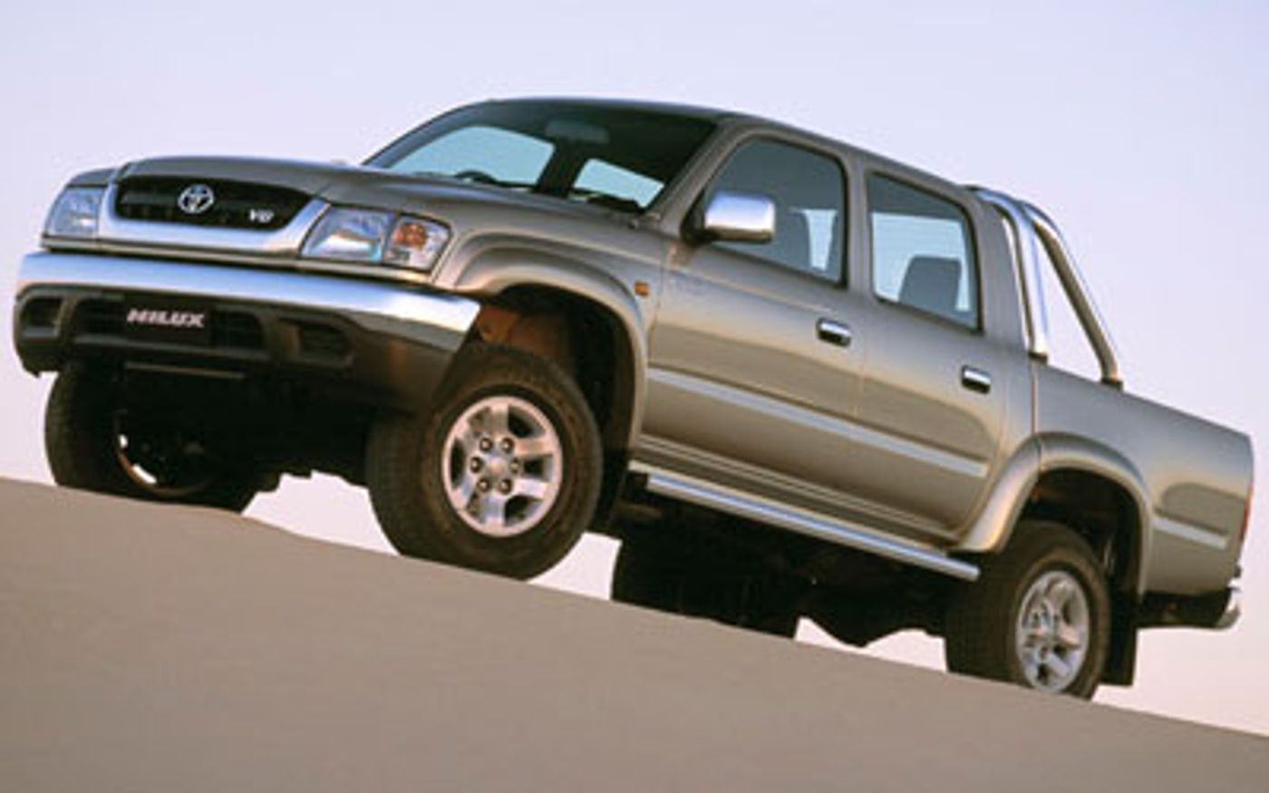 Hero image of a new Toyota HiLux SR5 (2003) price & specs available with CarExpert deals.