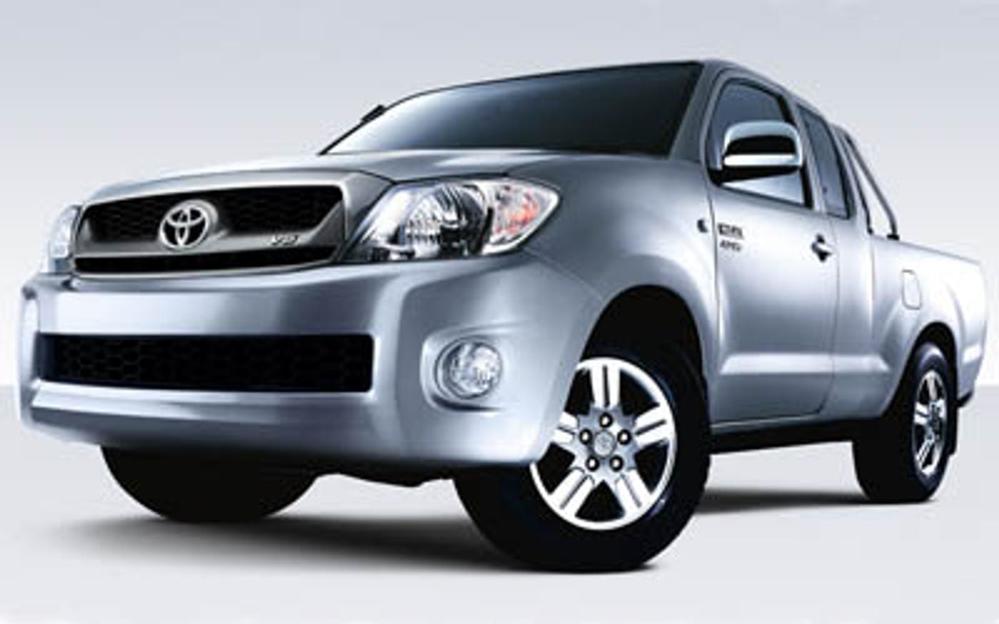 Hero image of a new Toyota HiLux SR5 (2008) price & specs available with CarExpert deals.