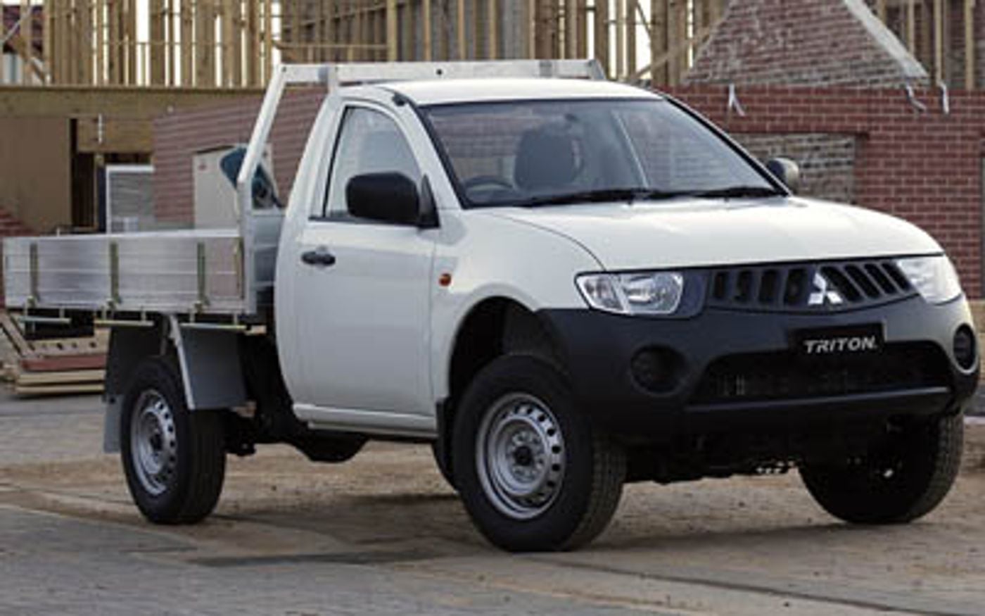 Hero image of a new Mitsubishi Triton GLX (2009) price & specs available with CarExpert deals.