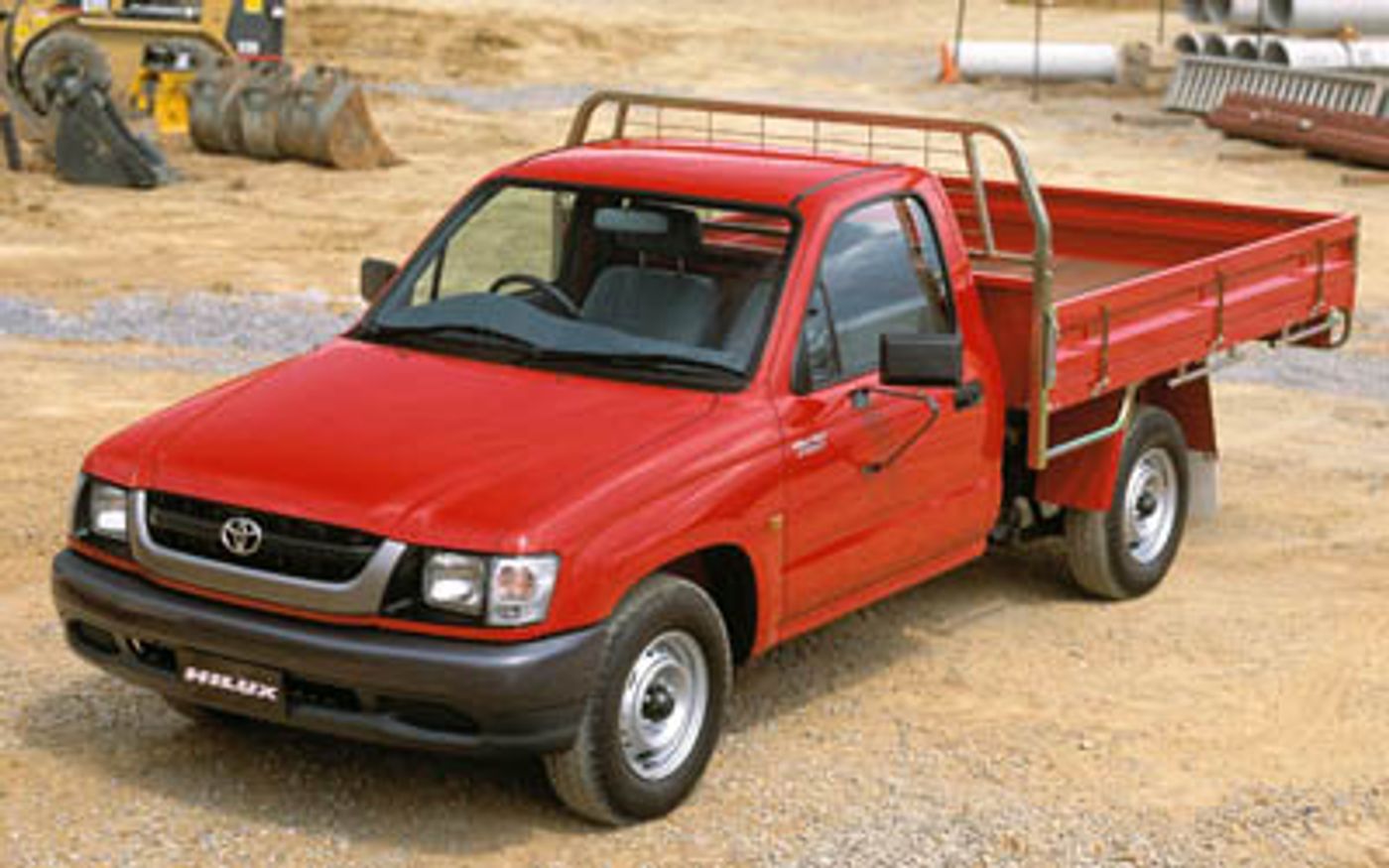 Hero image of a new Toyota HiLux Workmate (2003) price & specs available with CarExpert deals.