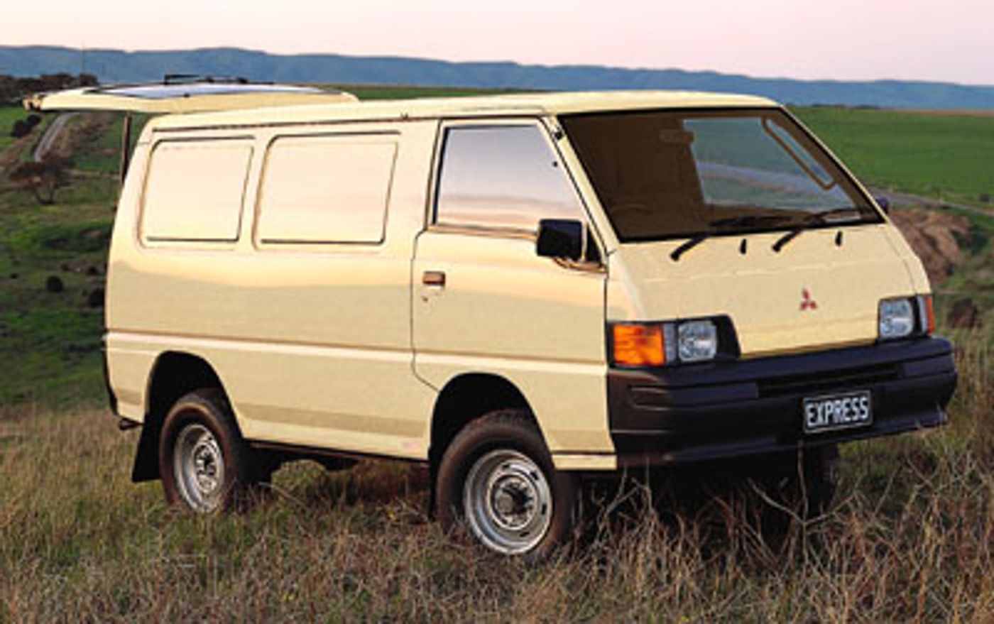 Hero image of a new Mitsubishi Express Base (1999) price & specs available with CarExpert deals.