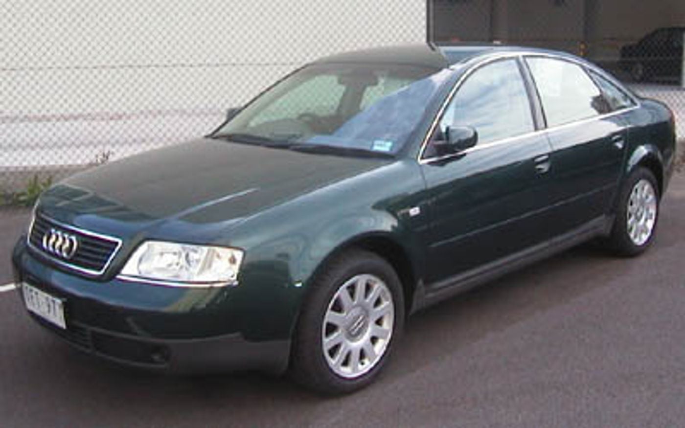 Hero image of a new Audi A6 Base (2000) price & specs available with CarExpert deals.