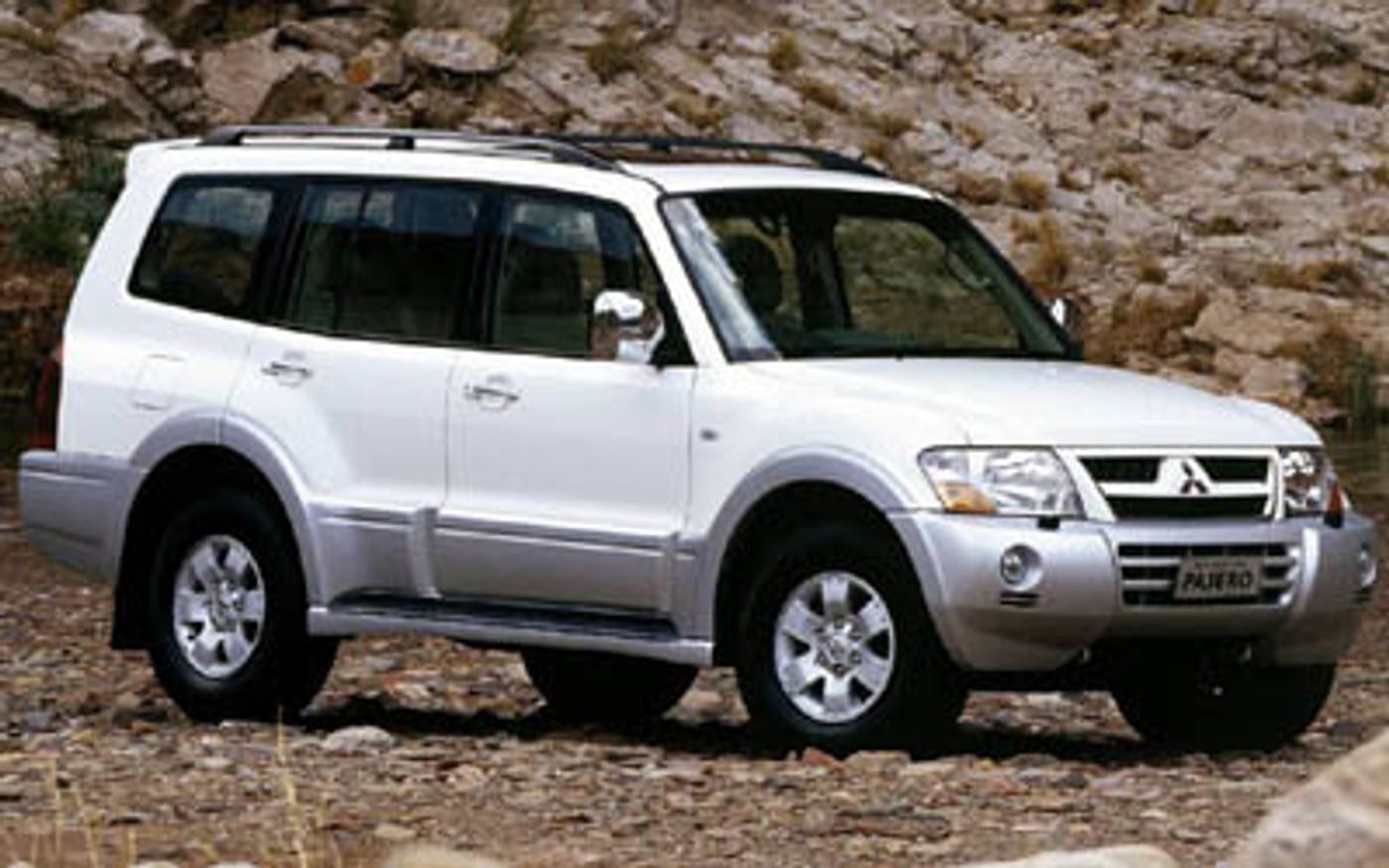 Hero image of a new Mitsubishi Pajero Exceed (2003) price & specs available with CarExpert deals.