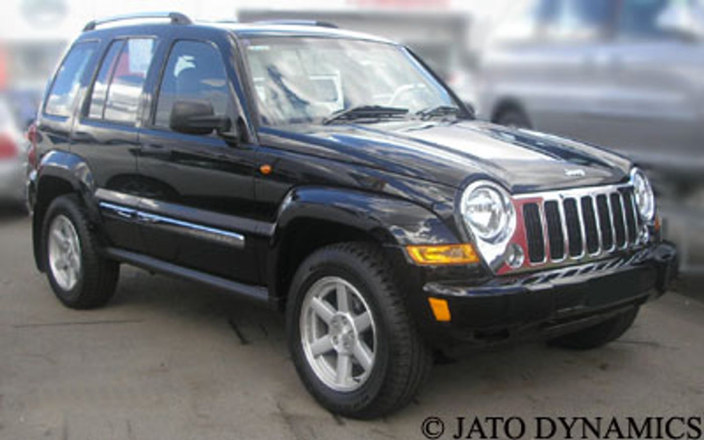 Hero image of a new Jeep Cherokee Limited (2005) price & specs available with CarExpert deals.